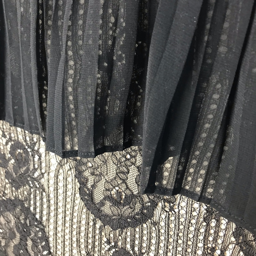 Elliatt Black Pleated Ruffle Cocktail Dress - Picture 6 of 15